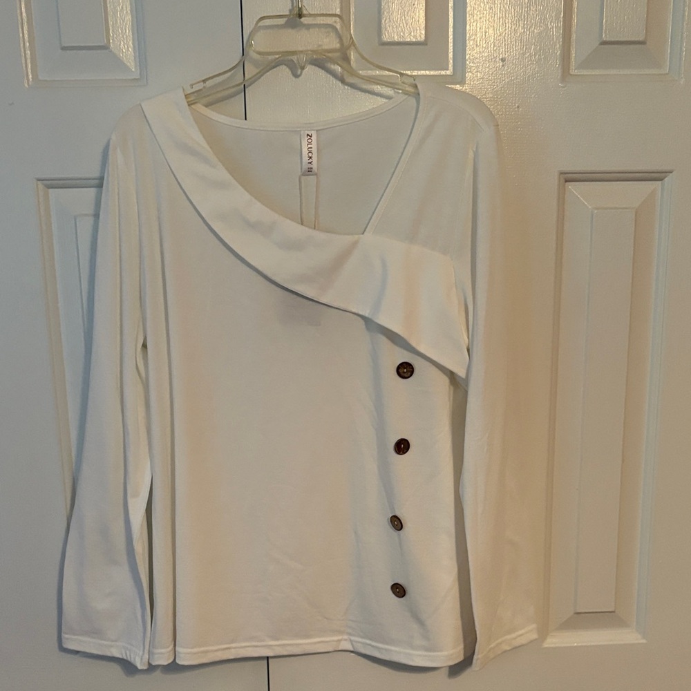 Zo Lucky Brand Cream Asymmetrical Button Blouse